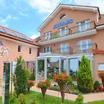 Guest house Eldorado 3*